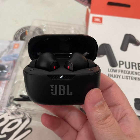 หูฟังบลูทูธ JBL มือ1 ซื้อมา 1700 ขายต่อ 550 พร้อมกล่อง ไม่มีตำหนิ รูปที่ 4