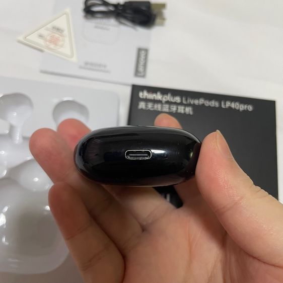 หูฟังบลูทูธ lenovo มือ1 ของแท้ รูปที่ 4