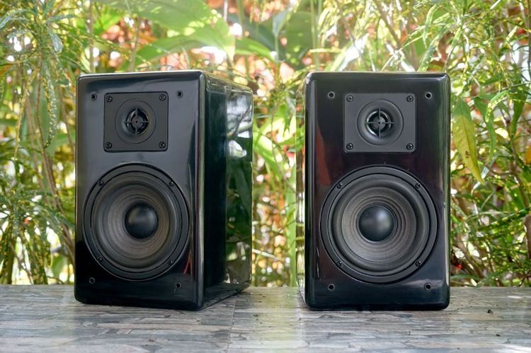 ลำโพง บุคเชลล์ดำเปียโนสวยๆ เสียงดี  สำหรับคนไม่ยืดติด  รูปที่ 8