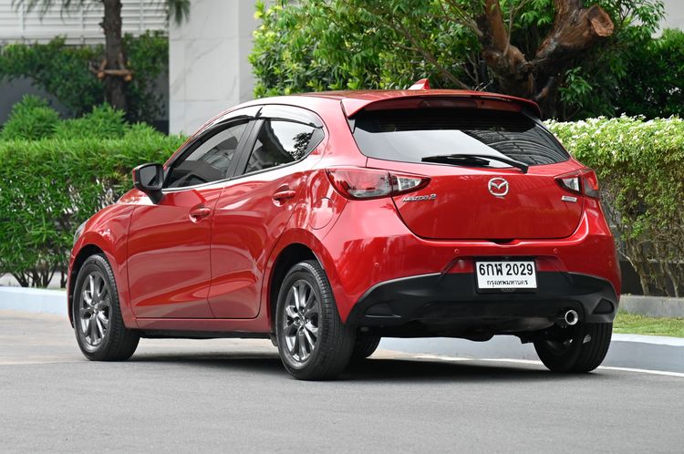 Mazda Mazda 2 2017 1.3 High Plus Sedan เบนซิน ไม่ติดแก๊ส เกียร์อัตโนมัติ แดง รูปที่ 3