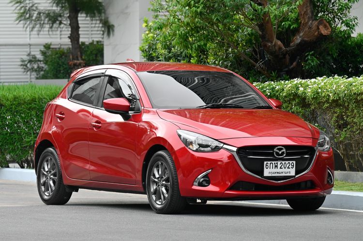 Mazda Mazda 2 2017 1.3 High Plus Sedan เบนซิน ไม่ติดแก๊ส เกียร์อัตโนมัติ แดง รูปที่ 2