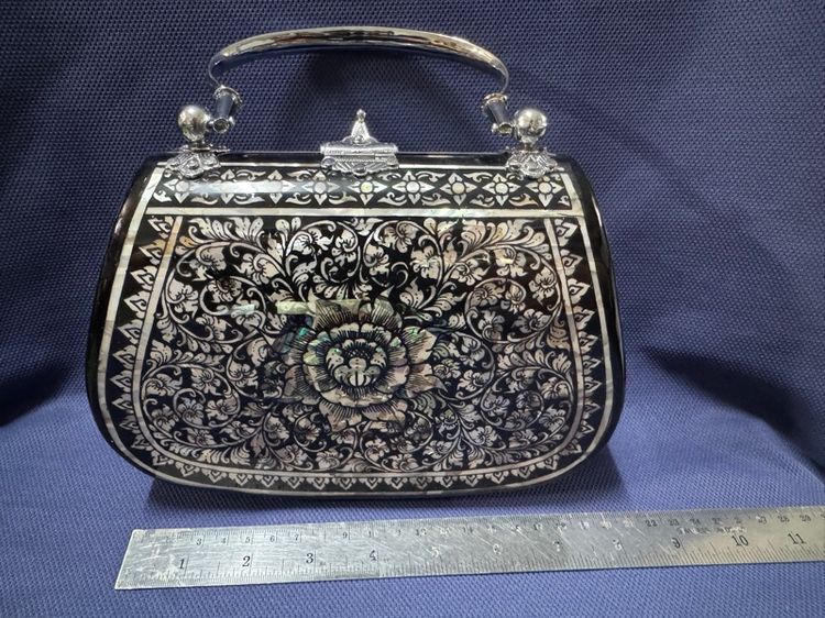 กระเป๋ามุก