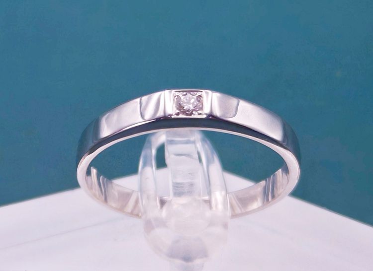 ทองคำขาว แหวนเพชรแท้