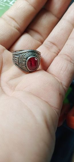 แหวนเงินฝังพลอย