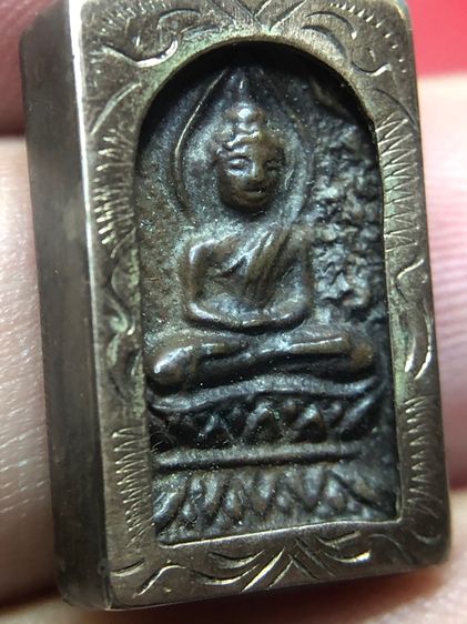 พระหลวงปู่ศุขประภามณฑณเลี่ยมเงินหน้านาค รูปที่ 8