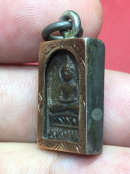 พระหลวงปู่ศุขประภามณฑณเลี่ยมเงินหน้านาค รูปที่ 6