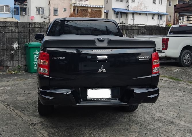 รถ Mitsubishi Triton 2.4 GLS Plus สี ดำ