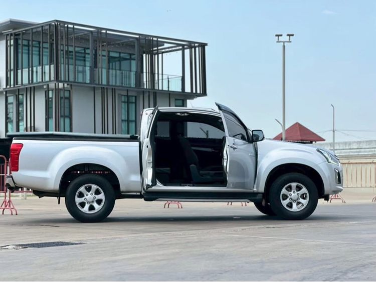 Isuzu D-MAX 2019 1.9 Z Pickup ดีเซล ไม่ติดแก๊ส เกียร์อัตโนมัติ บรอนซ์เงิน รูปที่ 2