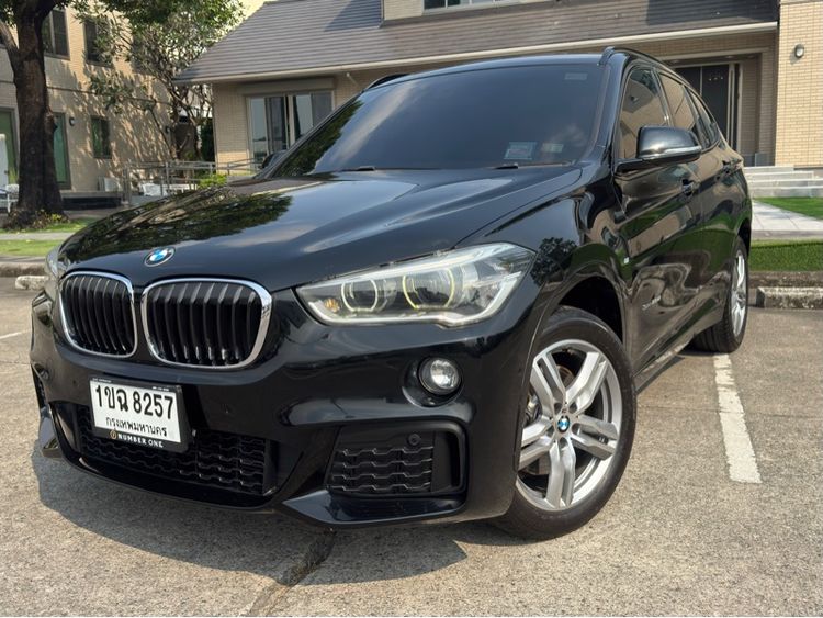 รถ BMW X1 2.0 sDrive20d M Sport สี ดำ