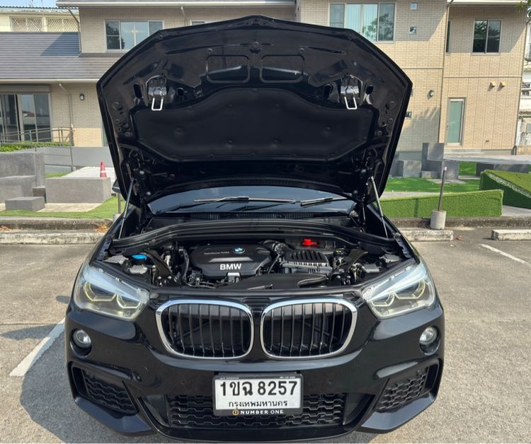 BMW X1 2020 2.0 sDrive20d M Sport ดีเซล เกียร์อัตโนมัติ ดำ รูปที่ 4
