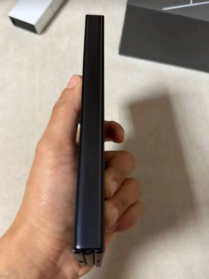 samsung tri fold รูปที่ 8