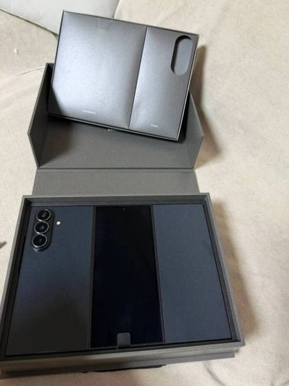 samsung tri fold รูปที่ 2
