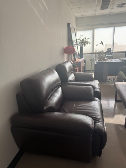 โซฟาหนังแท้ขนาดใญ่ รูปที่ 2