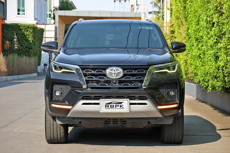 Toyota Fortuner 2022 2.4 V Utility-car ดีเซล ไม่ติดแก๊ส เกียร์อัตโนมัติ ดำ รูปที่ 3