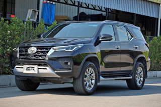 TOYOTA FORTUNER 2.4 V ปี 2022 V4022 