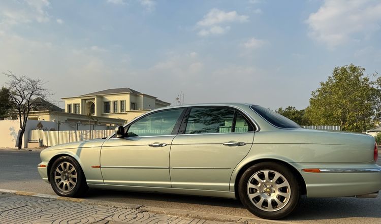 Jaguar XJ6 2004 3.0 Sedan เบนซิน เกียร์อัตโนมัติ เขียว รูปที่ 4