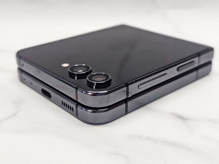 ขาย Samsung Z Flip5 สีดำ มือสอง รูปที่ 7