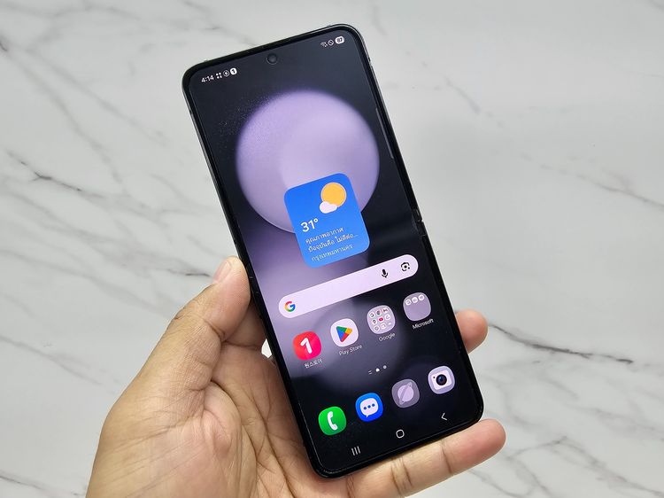 Galaxy Z Flip 5 256 GB ขาย Samsung Z Flip5 สีดำ มือสอง