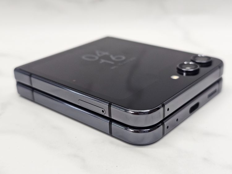 ขาย Samsung Z Flip5 สีดำ มือสอง รูปที่ 8