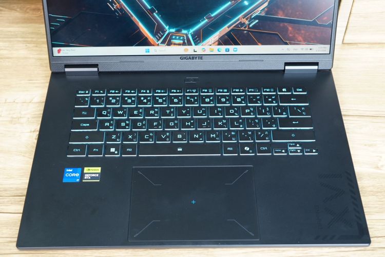 GIGABYTE GAMING A16 i7-13620H Ram16 RTX4050(6GB) SSD1TB 16.0นิ้ว FHD+ 165Hz เกมมิ่งสเปคสูง ดีไซน์สวยเท่เรียบหรูดูทันสมัย มีประกันศูนย์ยาว202 รูปที่ 5