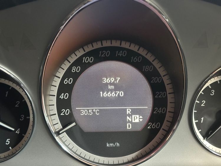 Mercedes-Benz E-Class 2010 E300 Sedan เบนซิน ไม่ติดแก๊ส เกียร์อัตโนมัติ ดำ รูปที่ 2