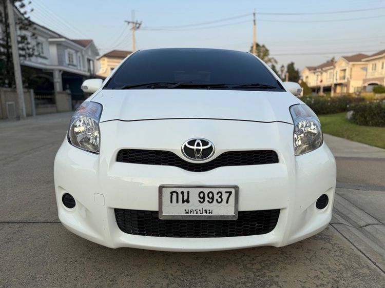 Toyota Yaris 2013 1.5 E Sedan เบนซิน ไม่ติดแก๊ส เกียร์อัตโนมัติ ขาว รูปที่ 4