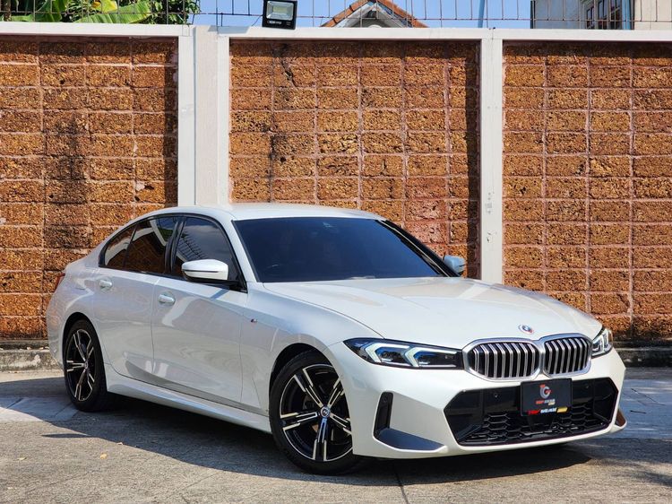 รถ BMW Series 3 320d สี ขาว