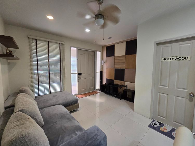 AP (Thailand) ตกแต่งครบ 2010 ขายทาวโฮม 3 ชั้น โครงการบ้านกลางเมืองเดอะปารีส พระราม 9 - รามคำแหง ทำเลดี ตกแต่งสวยพร้อมเฟอร์และเครื่องใช้ไฟฟ้า พร้อมอยู่ เจ้าของขายเอง รูปที่ 4