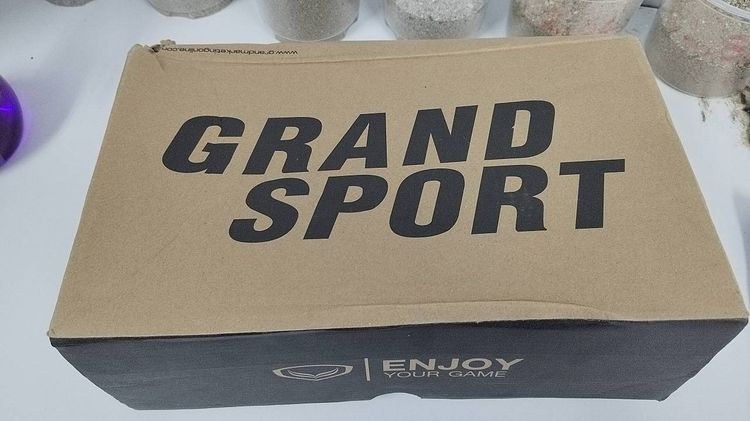 ไม่ระบุ เทา รองเท้าวิ่งพื้นตะปู ยี่ห้อ Grand Sport รุ่น Ultimate Size 40 ของใหม่