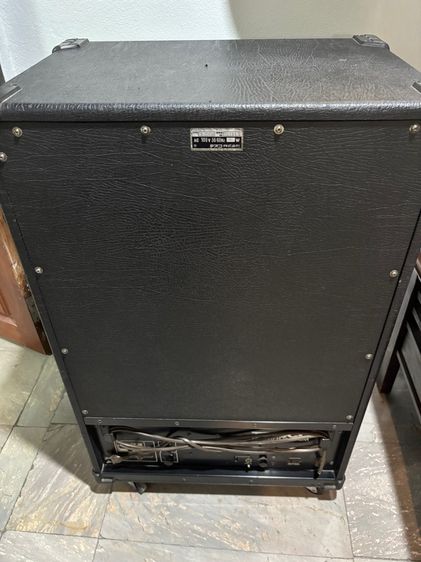 ลำโพง 15 นิ้วสองทางโครงหล่อแหลมใหญ่ปากปิเนียมแอมป์ในตัวสวยมากใช้ไฟ 220 ได้เลย ไม่ผิดหวังลำโพงก็คุ้มแล้วครับ ( ต้องการใช้พื้นที่ครับ ) รูปที่ 10