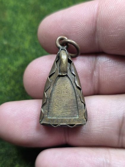 พระเหรียญจอบหลวงพ่อเงินวัดบางคลานเก่าๆ รูปที่ 2