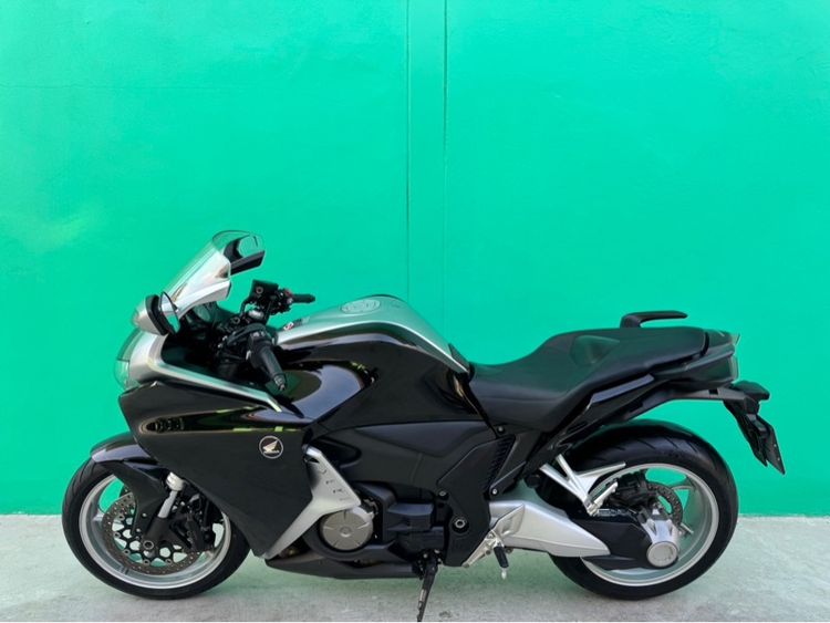 Honda VFR1200FD ปี2014 จด2017 วิ่ง5,000 รูปที่ 17