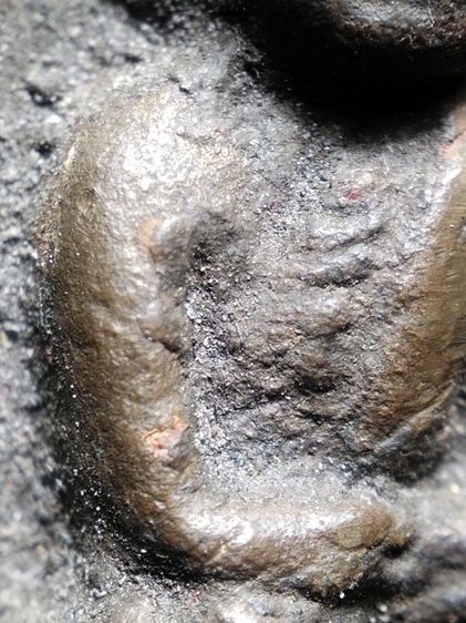 หลวงปู่ทวดเนื้อโลหะครับ รูปที่ 6