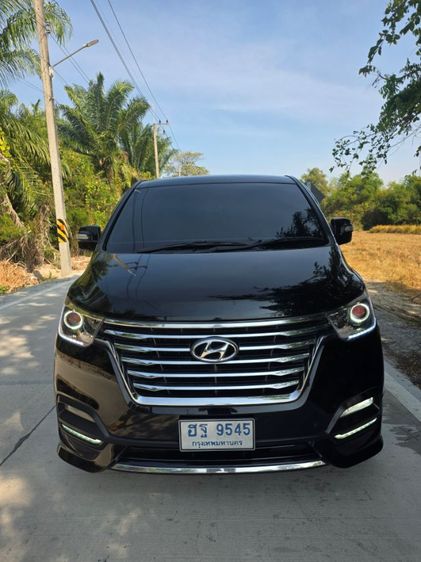 รถ Hyundai H-1  2.5 Elite สี ดำ