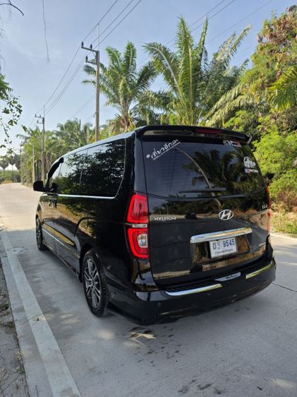 Hyundai H-1  2018 2.5 Elite Van ดีเซล ไม่ติดแก๊ส เกียร์อัตโนมัติ ดำ รูปที่ 3