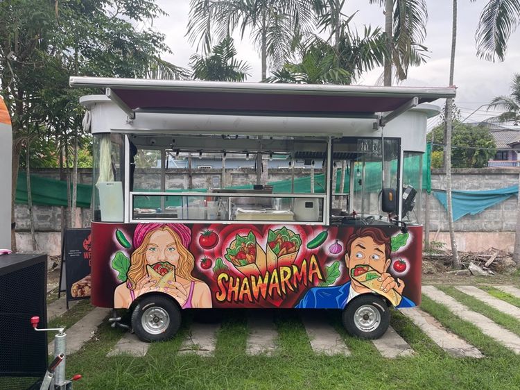 Fully Equipped Food Truck . Mobile Kitchen 