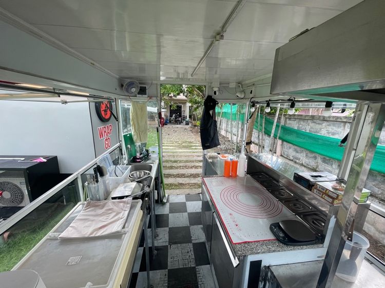 Fully Equipped Food Truck . Mobile Kitchen  รูปที่ 8