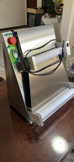 Electric Dough Sheeter . Dough Rolling Machine — Like New  รูปที่ 4