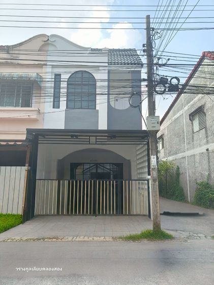 ทาวน์เฮ้าส์ คลองสามวาใกล้ห้างแฟชั่นไอแลนด์ ม.วรางกูล เลียบคลองสอง 6 นัดชมด่วน 081-440-5994