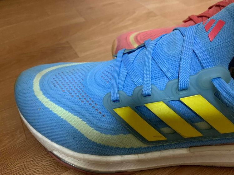 ขายรองเท้า adidas (มือสอง) น้ำหนักเบา 👟 ไซส์ 41.5  รูปที่ 4