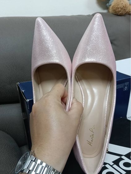 ขายรองเท้าหัวแหลมส้นสูง สีชมพูมีเพชร ใส่แค่ครั้งเดียว ใหม่มาก (มือสอง)  รูปที่ 5