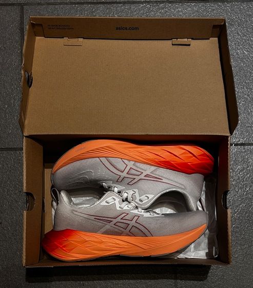 รองเท้าวิ่ง asic รูปที่ 10