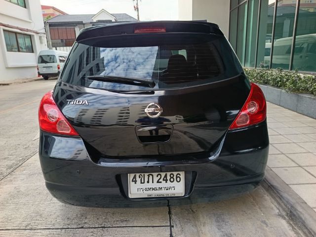 รถ Nissan Tiida 1.6 S Latio สี ดำ
