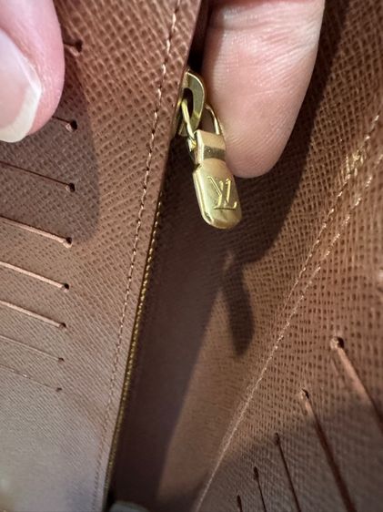 Louis Vuitton monogram Brazza  รูปที่ 7