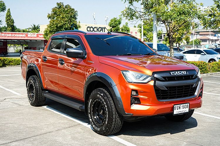 Isuzu D-MAX 2020 3.0 Vcross M 4WD Pickup ดีเซล ไม่ติดแก๊ส เกียร์ธรรมดา ส้ม รูปที่ 3