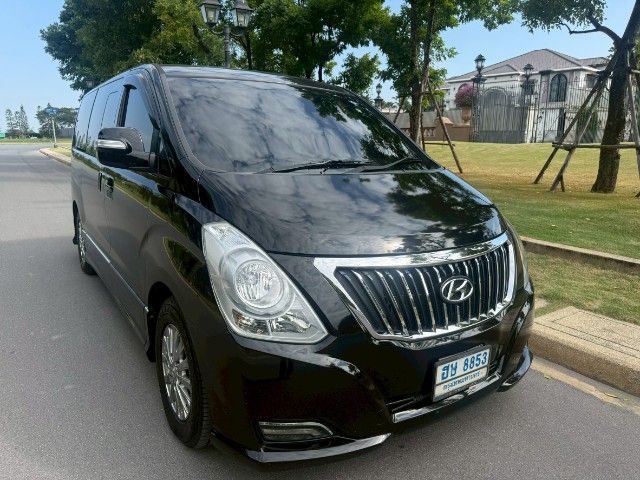 รถ Hyundai H-1  2.5 Elite สี ดำ