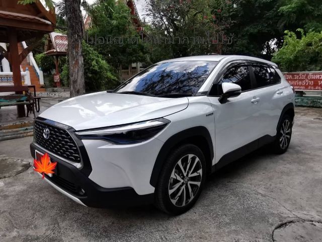 รถ Toyota Corolla Cross 1.8 Hybrid Premium สี ขาว