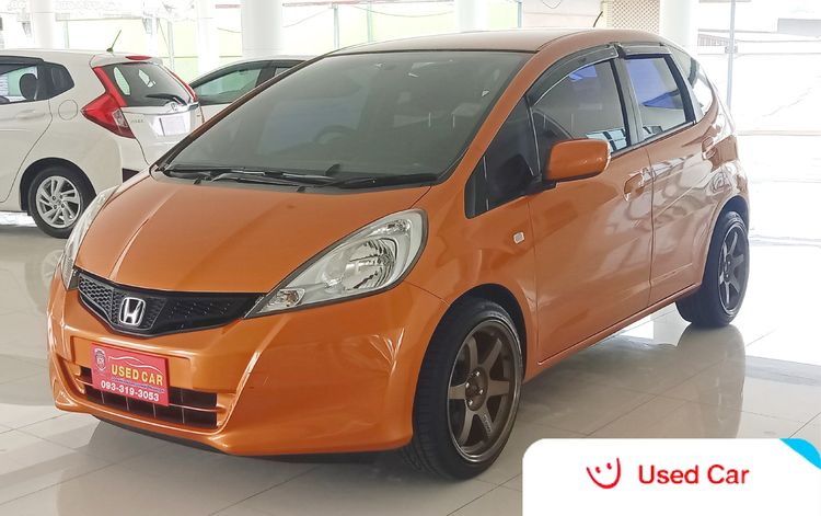 รถ Honda Jazz 1.5 V i-VTEC สี ส้ม
