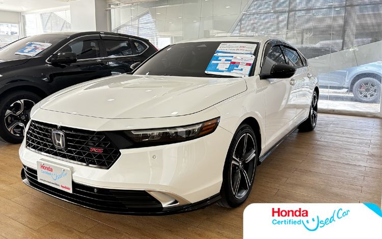 รถ Honda Accord 2.0 e:HEV RS สี ขาว