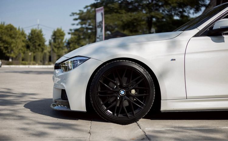 BMW Series 3 2014 320d Sedan ดีเซล เกียร์อัตโนมัติ ขาว รูปที่ 3